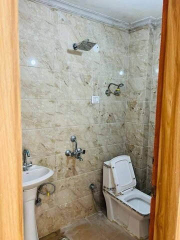 Bathroom in 1 BHK Apartment at Saket – for Rent