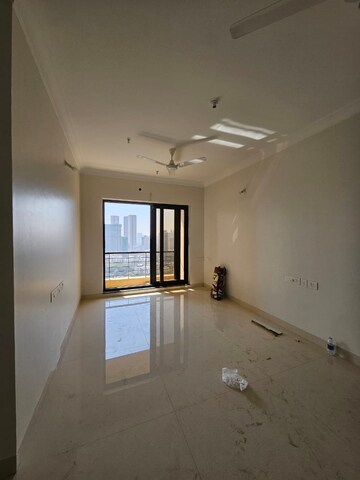 Room in 2 BHK Apartment at K Raheja Heights, Malad East – for Rent