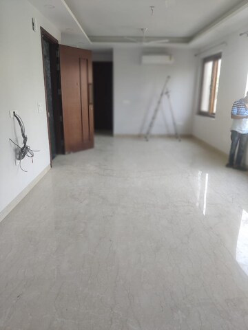 Room in 3 BHK Builder Floor at Safdarjang Enclave – for Sale