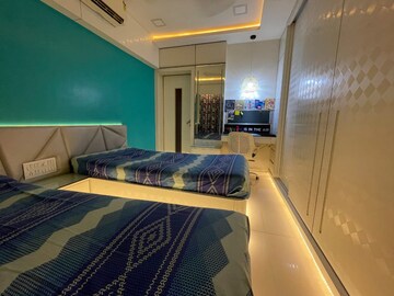 Bedroom in 2 BHK Apartment at Lalani Grandeur, Goregaon East – for Rent