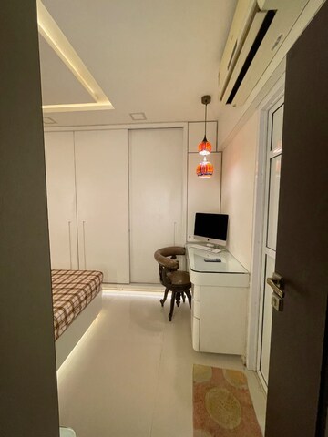 Bathroom in 2 BHK Apartment at Lalani Grandeur, Goregaon East – for Rent
