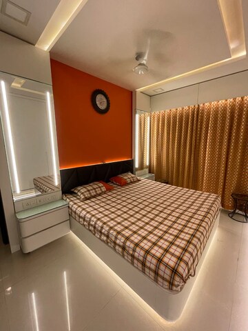 Bedroom in 2 BHK Apartment at Lalani Grandeur, Goregaon East – for Rent