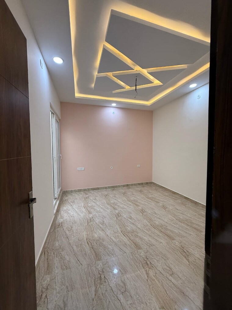 Room, sai-city 2 Bedroom 1600 Sq.Ft. Villa In Iim Road Lucknow 8330331