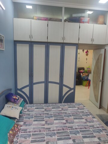 Bedroom in 2 BHK Apartment at Vile Parle West – for Rent