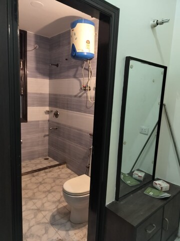 Building Lobby in 3.5 BHK Independent House at Gardenia Glory, Sector 46 – for Rent