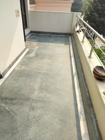 Balcony in 3.5 BHK Independent House at Gardenia Glory, Sector 46 – for Rent
