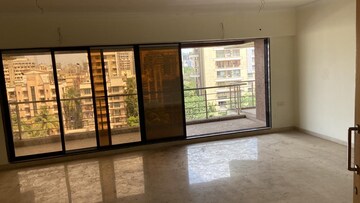 Room in 2 BHK Apartment at MM Spectra, Chembur – for Rent