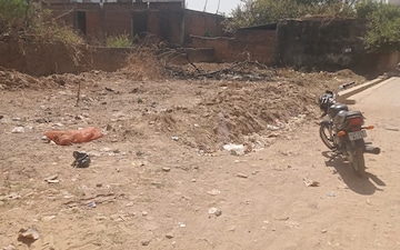 Plot For Sale in Haibat Mau Mawaiya