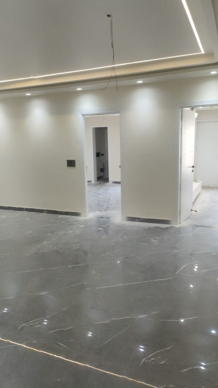 Room, sector 43 3 Bedroom 2200 Sq.Ft. Builder Floor In Sector 43 Faridabad 8330518