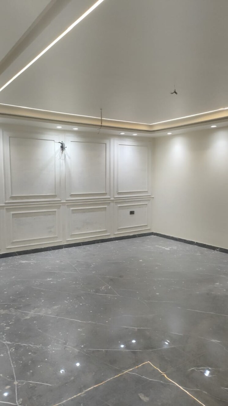 Room, sector 43 3 Bedroom 2200 Sq.Ft. Builder Floor In Sector 43 Faridabad 8330518