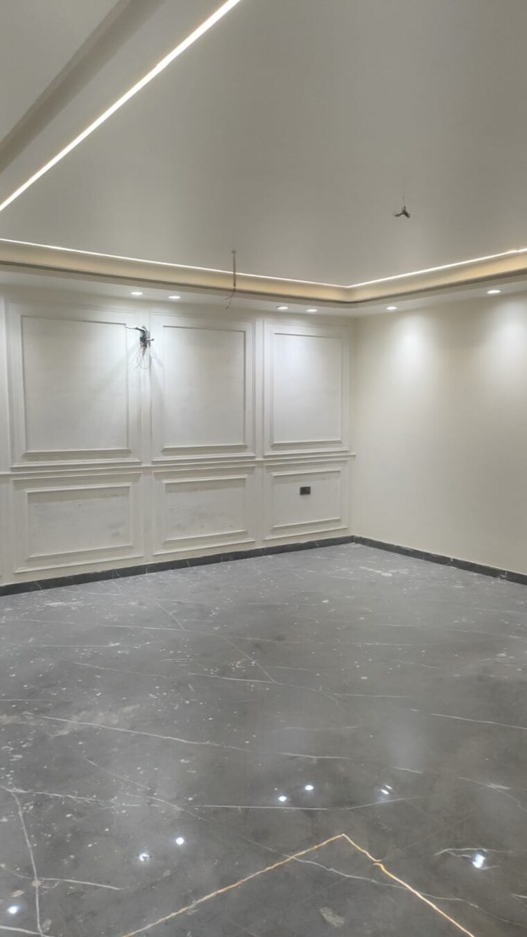 Room, sector 43 3 Bedroom 2200 Sq.Ft. Builder Floor In Sector 43 Faridabad 8330518