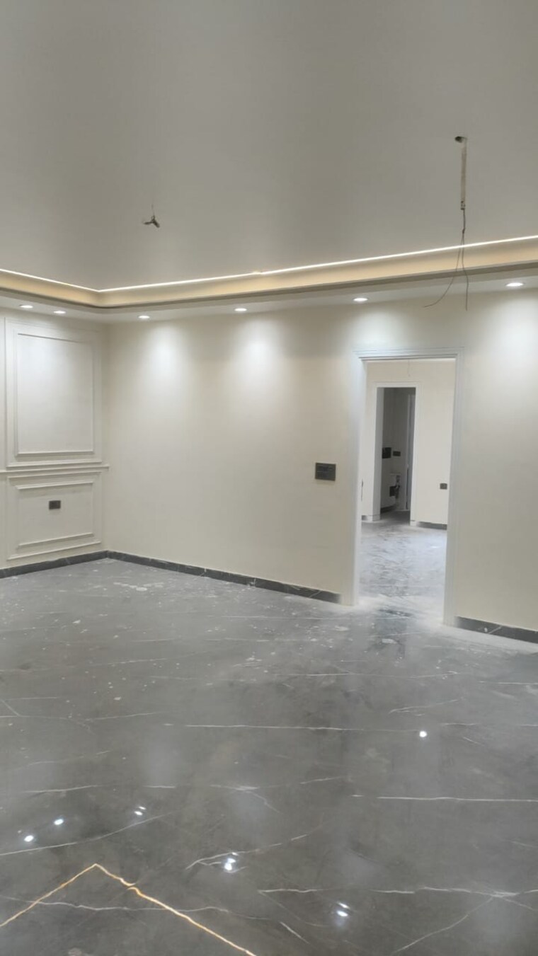 undefined, sector 43 3 Bedroom 2200 Sq.Ft. Builder Floor In Sector 43 Faridabad 8330518