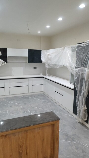 Kitchen in 3 BHK Builder Floor at Sector 43 – for Sale