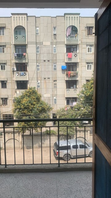 Balcony in 3 BHK Apartment at Hydel Apartment, Sector 46 – for Rent