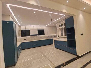 Kitchen in 4 BHK Builder Floor at Sector 43 – for Sale
