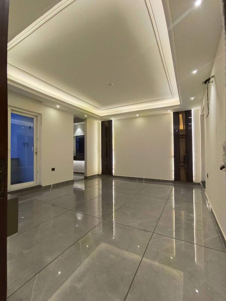 undefined, sector 43 4 Bedroom 290 Sq.Yd. Builder Floor In Sector 43 Faridabad 8330574