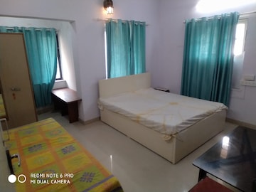 Bedroom in 3 BHK Apartment at Juhu Jivan, Juhu – for Rent