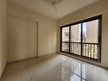 Room in 3 BHK Apartment at Kukreja Geetanjali, Chembur – for Rent