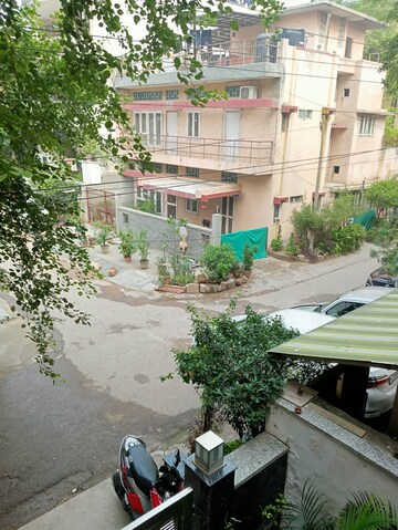 1 RK Builder Floor – Exterior View View at Safdarjang Enclave - for Rent