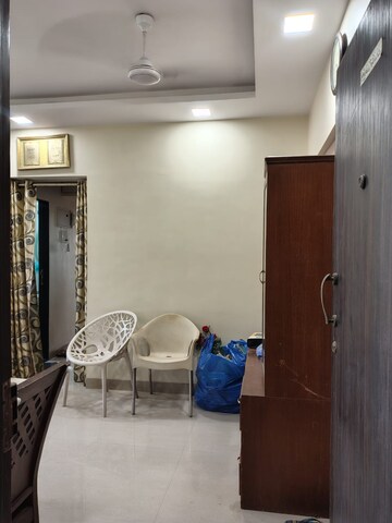 Furnished Amenities in 1 BHK Apartment at Pegasus Tower, Andheri West – for Rent