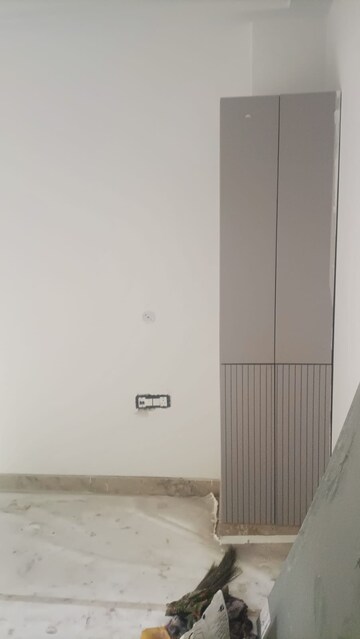 2.5 BHK Builder Floor For Sale in Vikas Puri