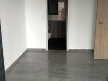 Room in 4 BHK Apartment at Lodha Evoq, Wadala – for Rent