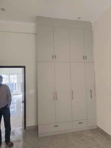 Furnished Amenities in 3 BHK Independent House at Sahastradhara Road – for Rent