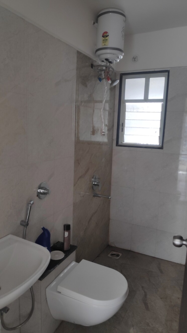 Bathroom, mantra-29-gold-coast 1 Bedroom 460 Sq.Ft. Apartment In Tingre Nagar Pune 8330803