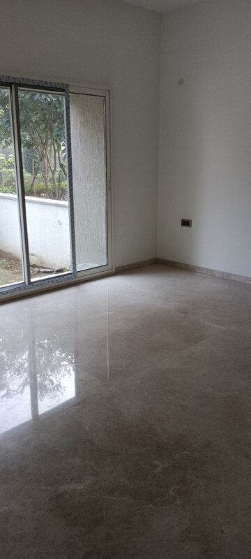 Room in 3 BHK Apartment at Sector 7 Dwarka – for Sale