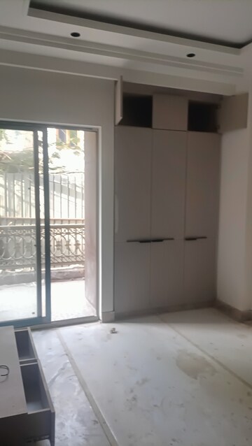 Room in 3.5 BHK Builder Floor at Vikas Puri – for Sale