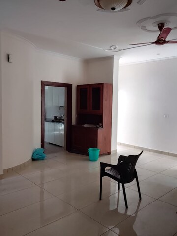 Room in 3 BHK Independent House at Sector 17 – for Rent