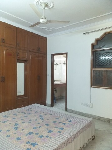 Room in 2 BHK Builder Floor at East Patel Nagar – for Rent