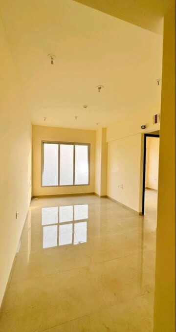 Room in 2 BHK Apartment at Piramal Vaikunth, Balkum Pada – for Sale