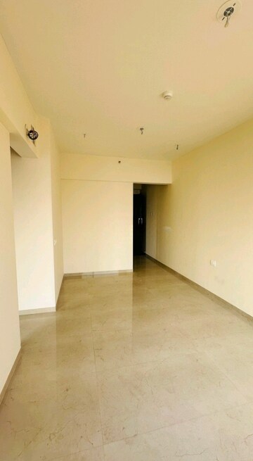 Room in 2 BHK Apartment at Piramal Vaikunth, Balkum Pada – for Sale