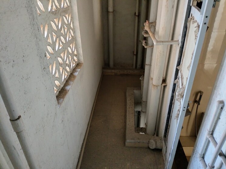 Balcony, yash-vivek-chs 3 Bedroom 950 Sq.Ft. Apartment In Panch Pakhadi Thane 8330991