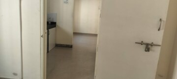 Room in 1 BHK Apartment at Mountain Breeze, Powai – for Rent