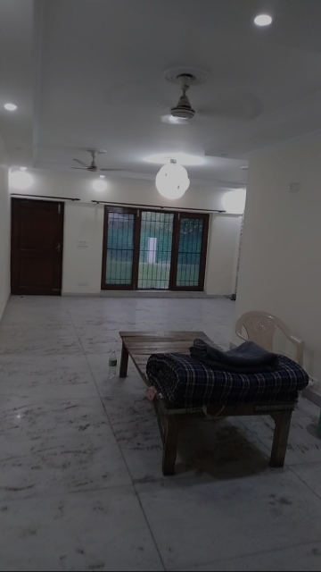 5 BHK + Pooja Room,Servant Room,Study Room,Extra Room Independent House For Sale in RWA Apartments Sector 40
