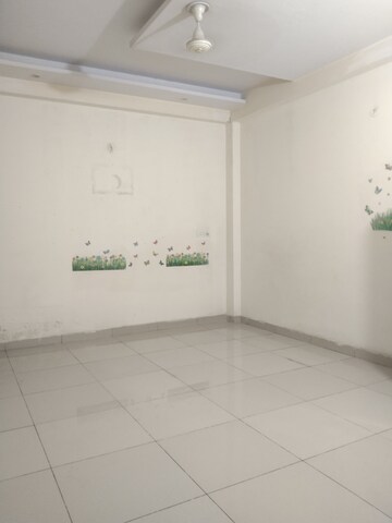 Room in 2 BHK Builder Floor at Niti Khand – for Rent