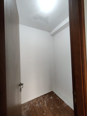 Room in 2 BHK Apartment at Omkar Alta Monte, Malad East – for Rent
