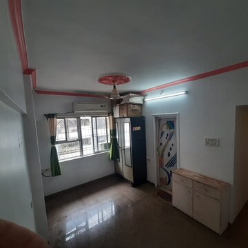 2 BHK Apartment For Rent in Dheeraj Uphar CHS. LTD., Malad East