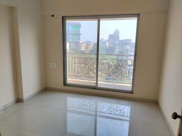 Room in 3 BHK Apartment at Yash Vivek CHS, Panch Pakhadi – for Sale
