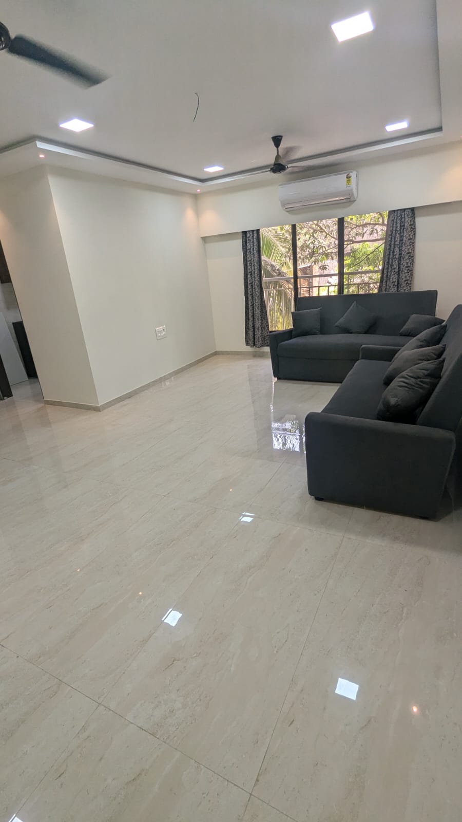 2 BHK Apartment For Sale in Platinum Life