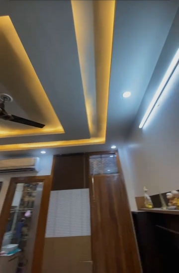 6 BHK + Pooja Room,Servant Room,Study Room,Extra Room Independent House For Sale in RWA Apartments Sector 30