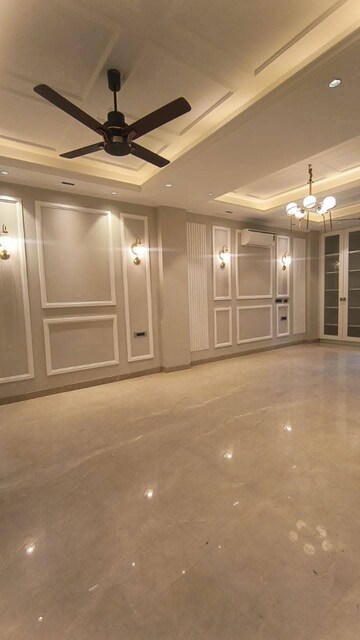 Room in 1 RK Builder Floor at Sector 25a – for Rent
