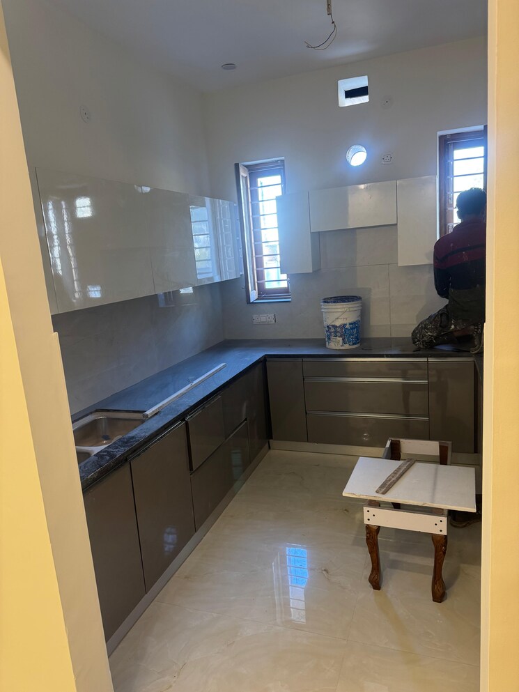 Kitchen, jakhan rajpur road 3 Bedroom 3000 Sq.Ft. Villa In JakhaN Rajpur Road Dehradun 8331276