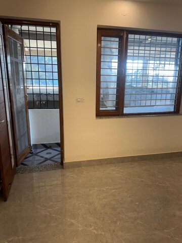 Room in 3 BHK Villa at JakhaN-Rajpur Road – for Sale