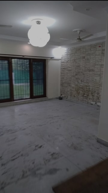 Room in 3 BHK Independent House at RWA Apartments Sector 30, Sector 30 – for Sale