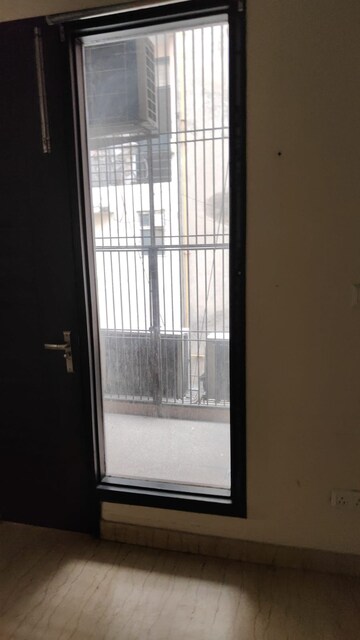 Room in 3 BHK Apartment at Sanghavi Paradise A Building, Baramati – for Sale
