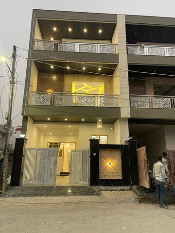 3.5 BHK Villa For Sale in Sahastradhara Road