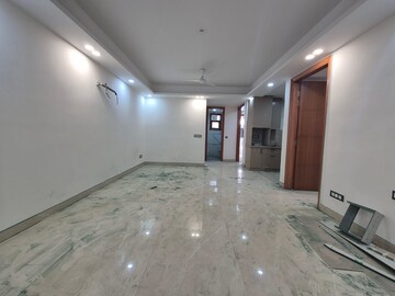 Room in 3 BHK Apartment at Saket – for Rent